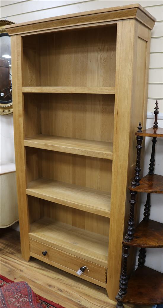 A modern oak open bookcase w.98cm
